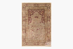 AR31558, Hereke Rug, West Anatolia, 3'4" X 4'10"