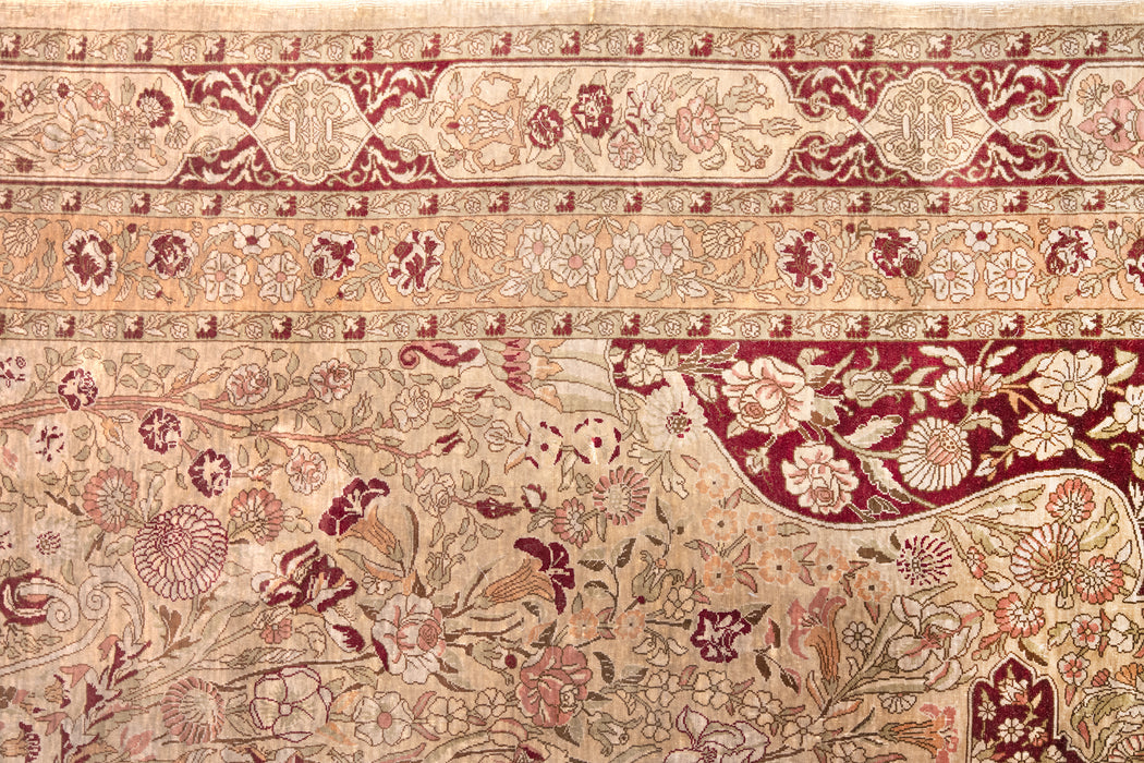 AR31558, Hereke Rug, West Anatolia, 3'4" X 4'10"