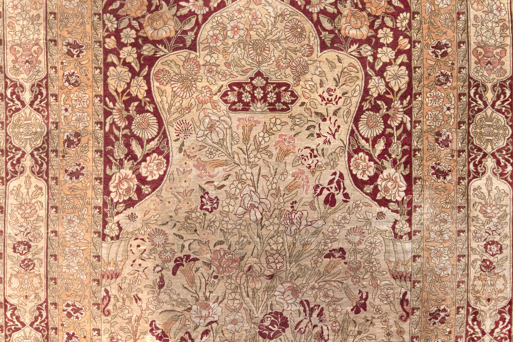 AR31558, Hereke Rug, West Anatolia, 3'4" X 4'10"