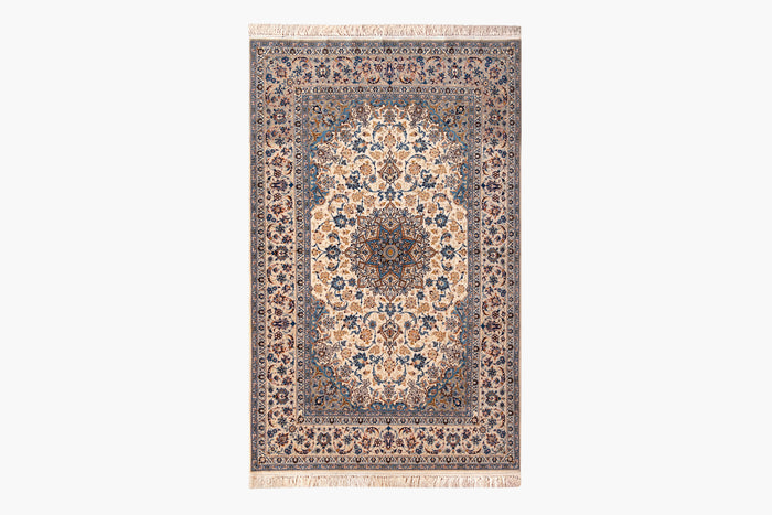 AR31561, Isfahan Rug, Central Persia, 4'10" X 7'10"