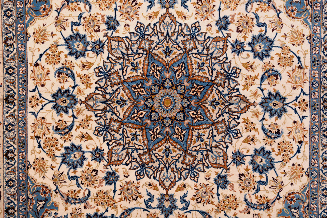 AR31561, Isfahan Rug, Central Persia, 4'10" X 7'10"