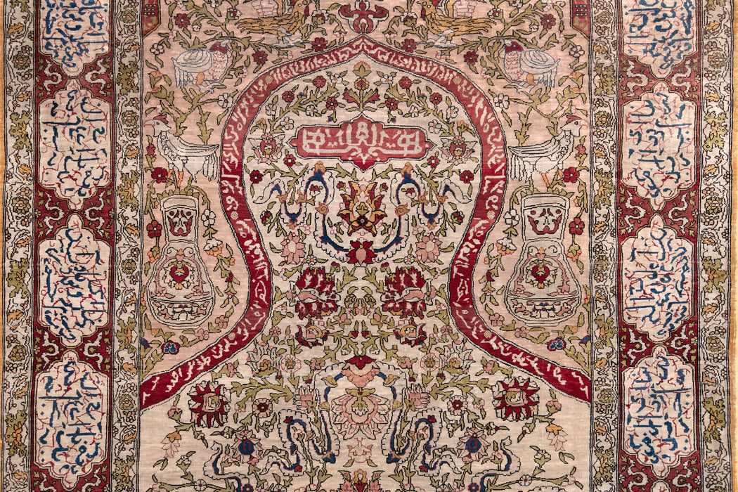 AR31565, Hereke Rug, West Anatolia, 3'4" X 4'9"