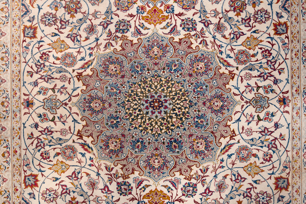 AR31568, Isfahan Rug, Central Persia, 5'2" X 7'1"