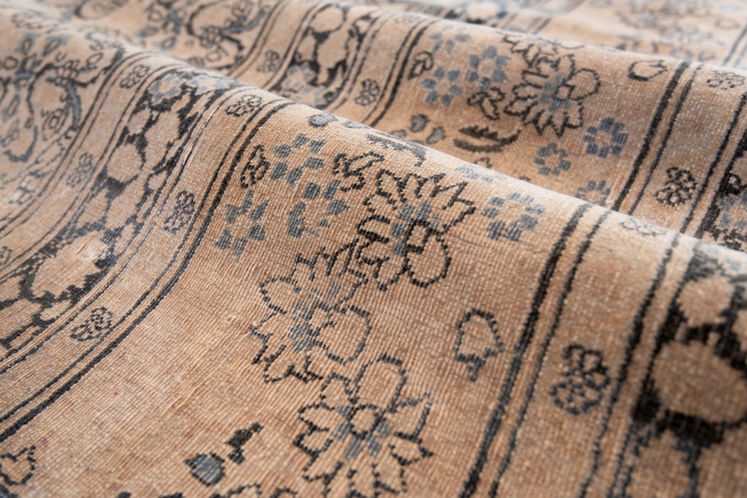 BC31292/7167, MASHAD RUG, NORTH EAST PERSIA, 9'03" X 12'07"