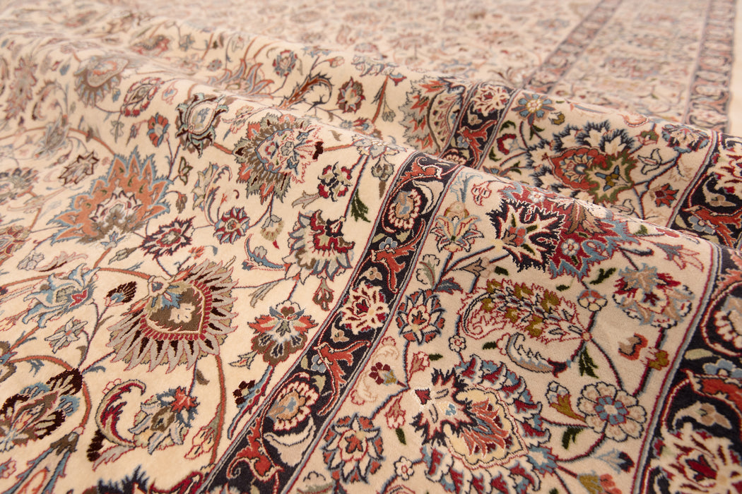 BC31537/10941, MASHAD RUG, NORTH EAST PERSIA, 6'6" X 10'