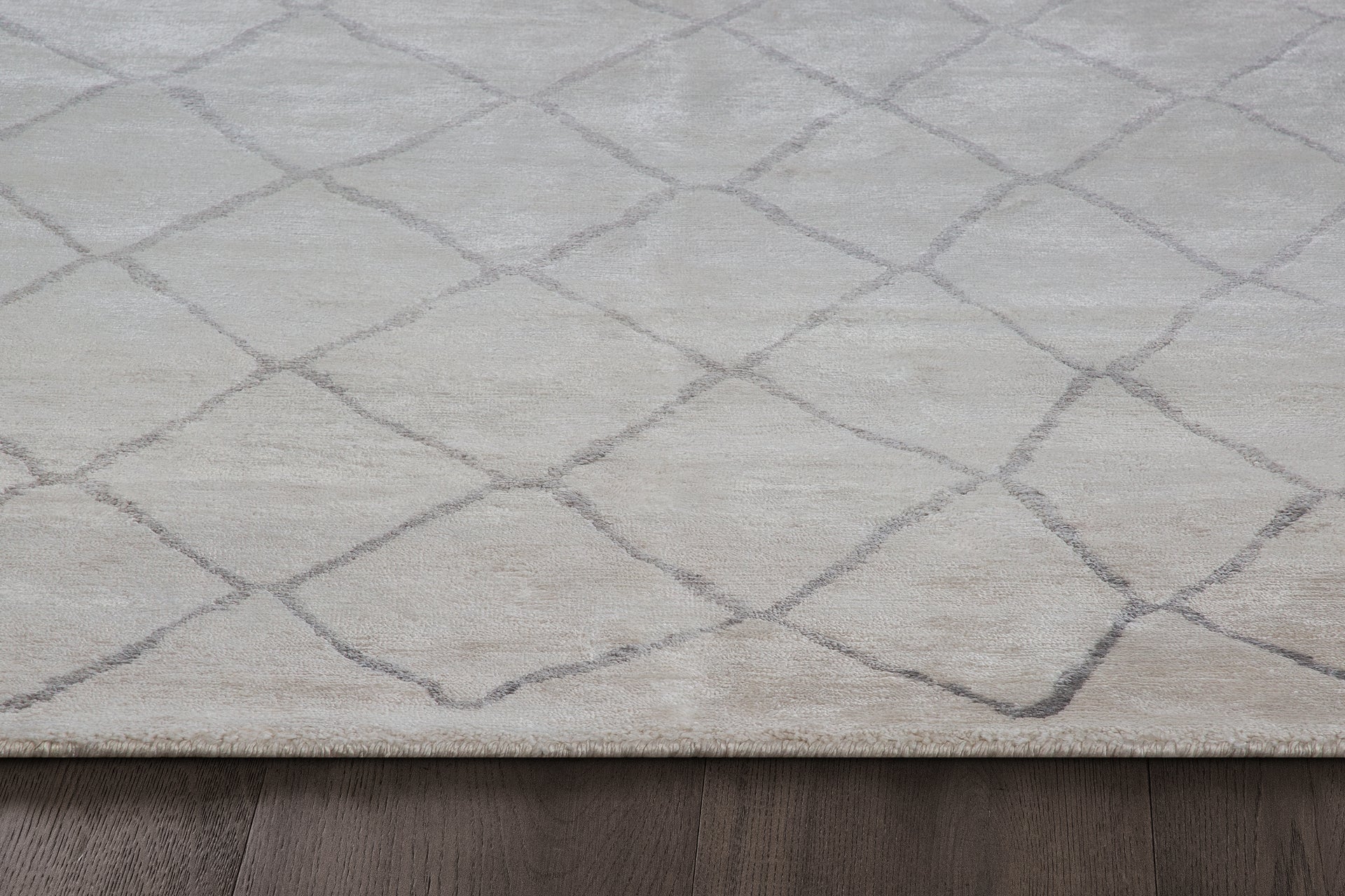 Arlequin Rug – Cream / Charcoal