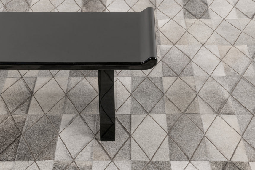Arlequin Hide Rug – Grey