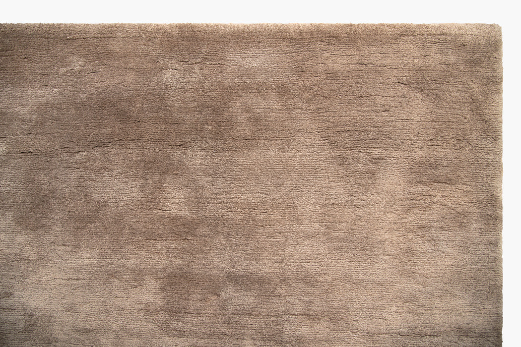 Performance Hand-knotted Roma Rug – Taupe