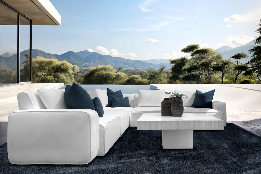 Corte Indoor / Outdoor Rug – Navy