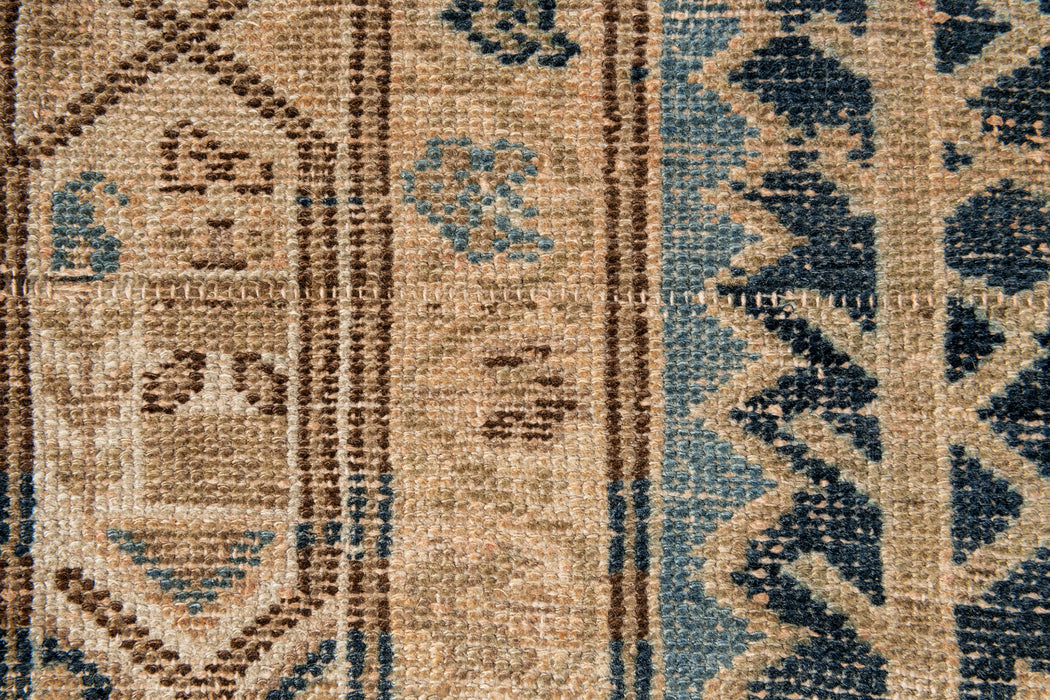 MALAYIR RUG, WEST PERSIA, 4'1" X 6'7"