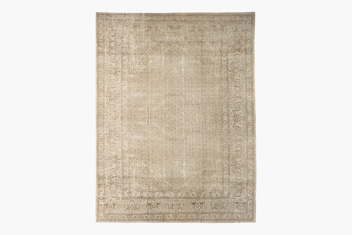 TABRIZ RUG, NORTH WEST PERSIA, 14'10" x 21'