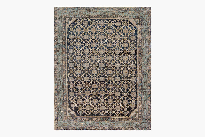 MALAYIR RUG, WEST PERSIA, 3'9" X 4'10"