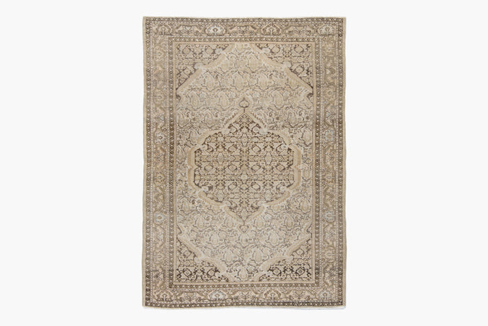 MALAYIR RUG, WEST PERSIA, 4'5" X 6'7"