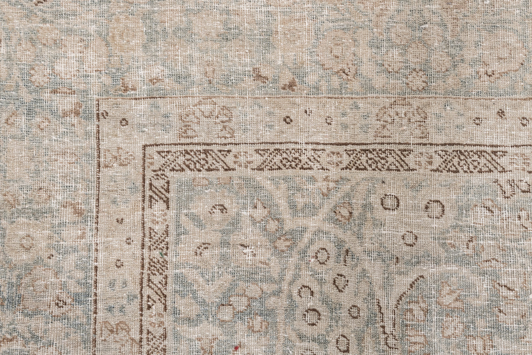 TABRIZ RUG, AR31239/210365, NORTH WEST PERSIA, 6'10" X 9'8"