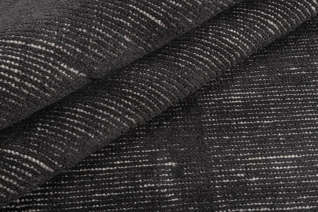 Distressed Wool Rug – Antiqued Black