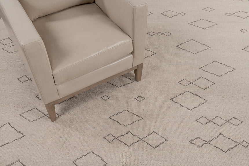 Arisa Rug – Sand / Charcoal