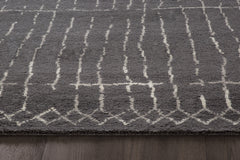 Plaga Rug – Graphite / Silver