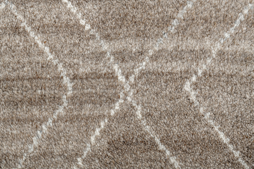 Double Diamond Moroccan Rug – Taupe