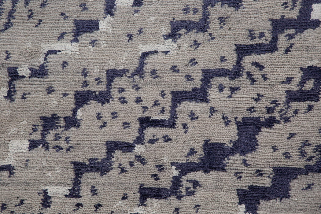 Zalah Rug – Silver / Navy