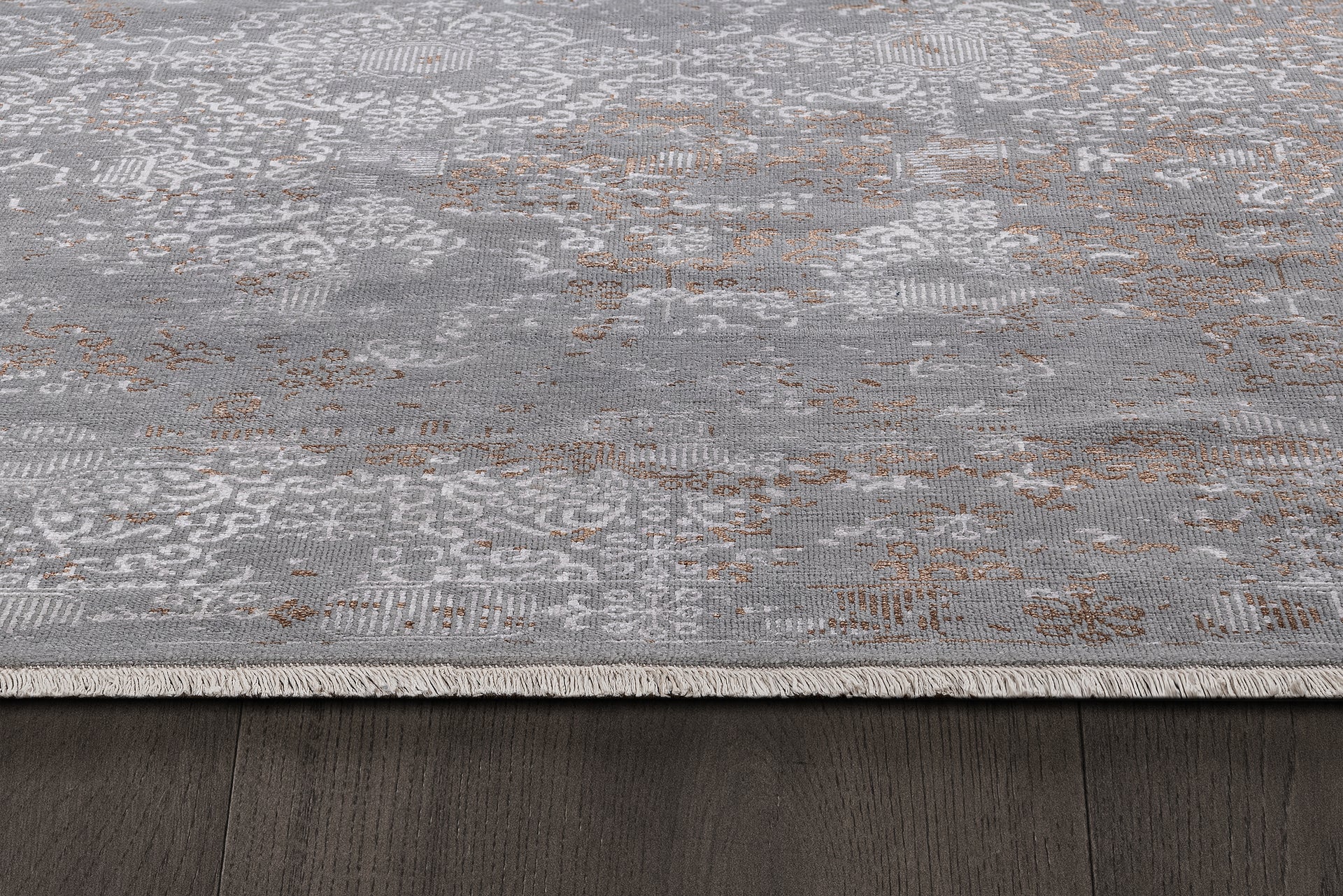 Andra Rug – Carbon / Brass