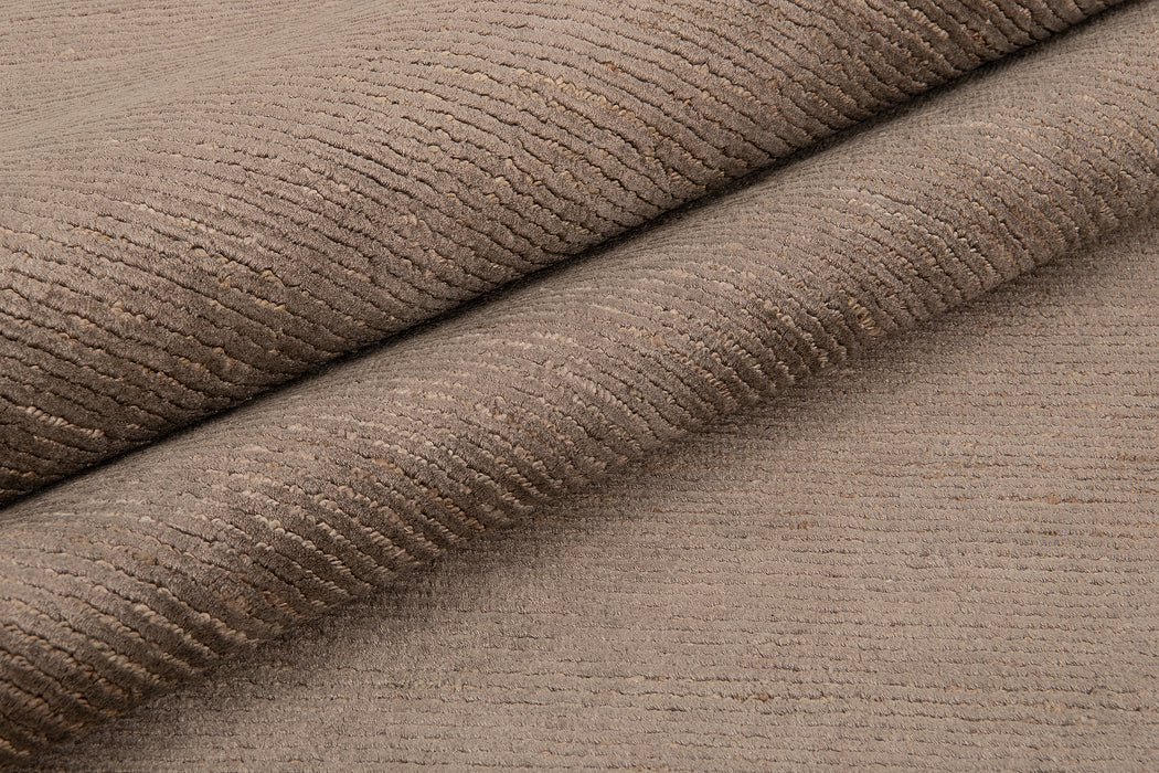 Ribbed Silk and Nettle Rug – Truffle