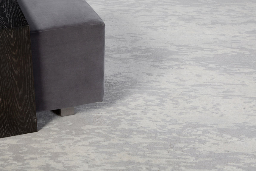 Sienna Silk and Wool Rug – Silver