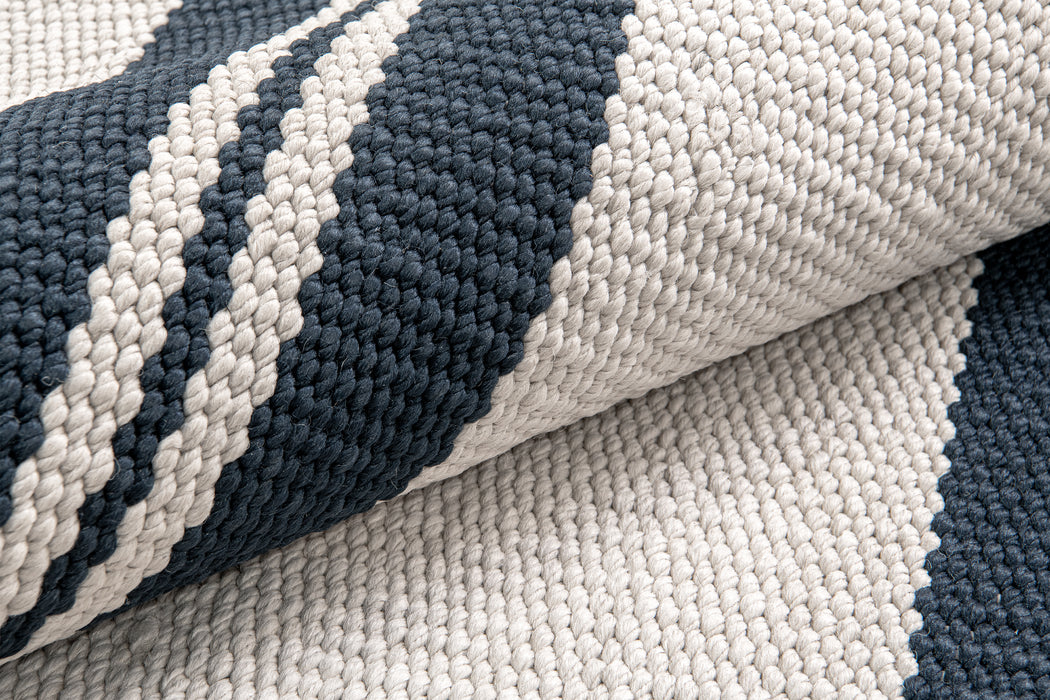 Altico Indoor / Outdoor Rug – Navy / Ivory